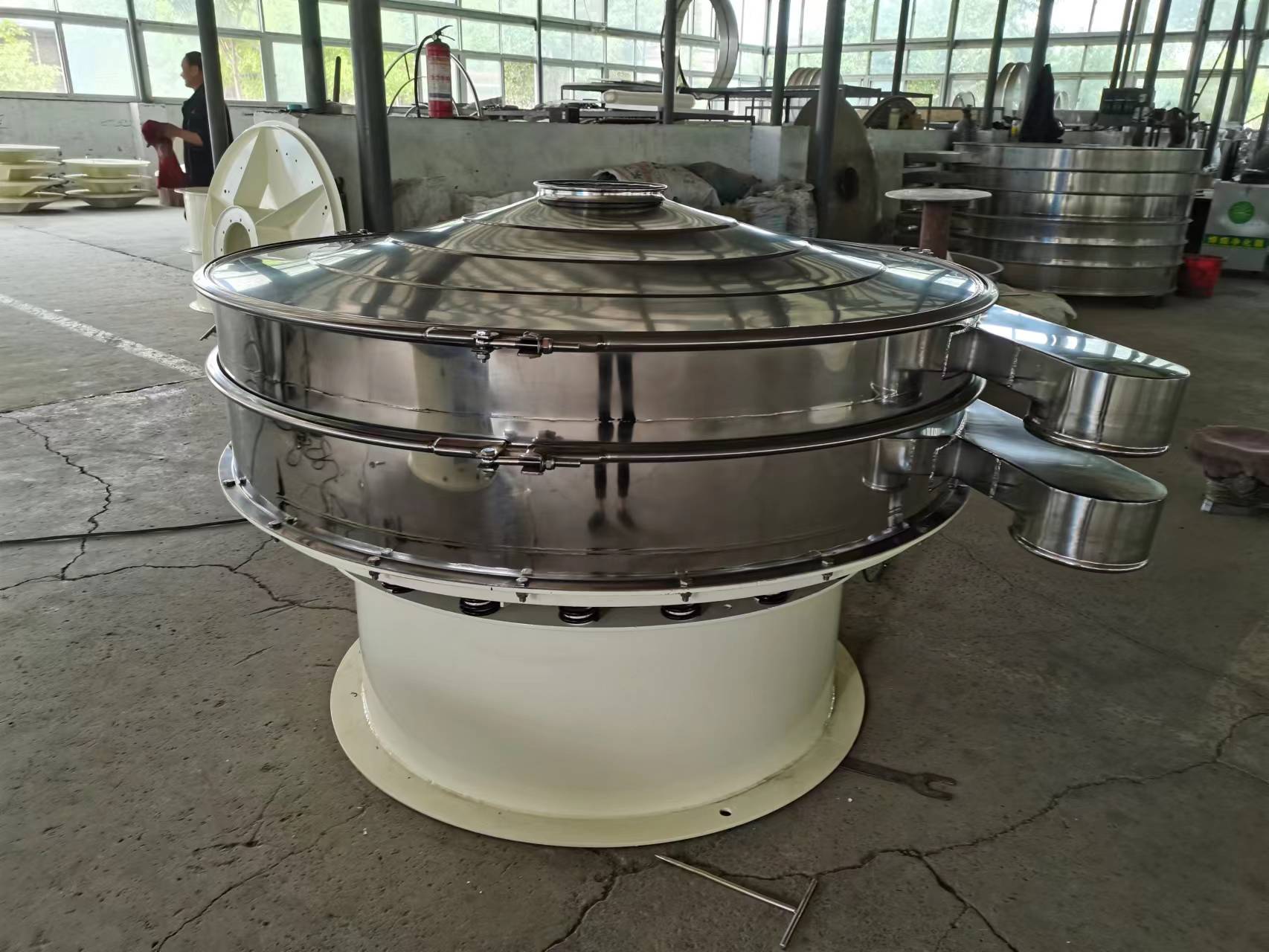 大振篩機(jī)帶你深入地了解振動(dòng)篩產(chǎn)品及目標(biāo)用戶(hù)，和你一起制定現(xiàn)場(chǎng)使用方案。